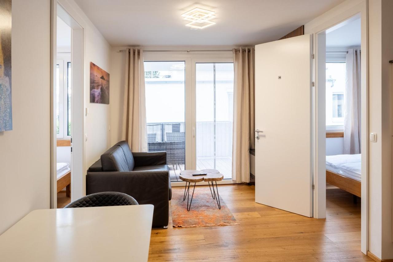 וינה Modern Apartment W/ Cozy Balcony Near City Center מראה חיצוני תמונה